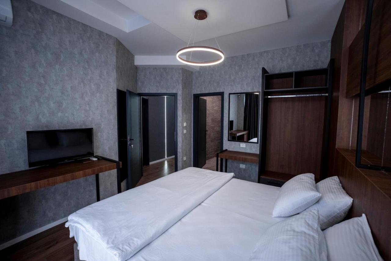 Griffon Bar Food Apartments Struga Dış mekan fotoğraf